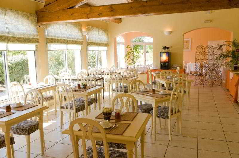 Residhotel Golf Grand Avignon Vedene Restaurant photo